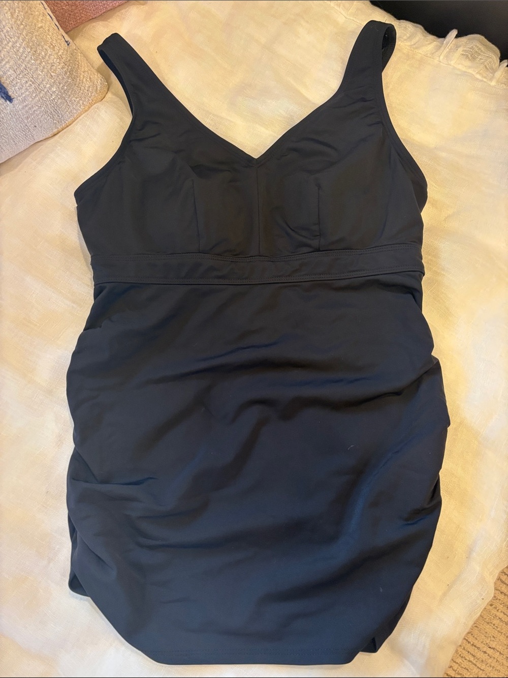 A Pea in the Pod Black Maternity Tank Top with V-Neck